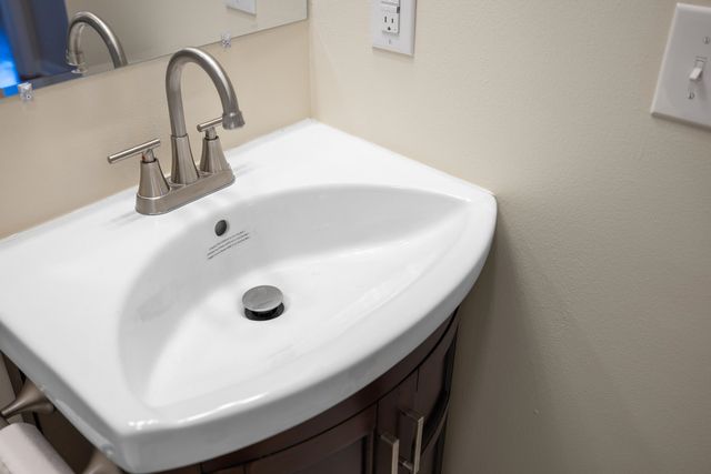 1726 MOUNTAIN VALLEY RD, Keezletown, VA 22832