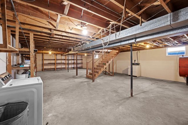 1726 MOUNTAIN VALLEY RD, Keezletown, VA 22832