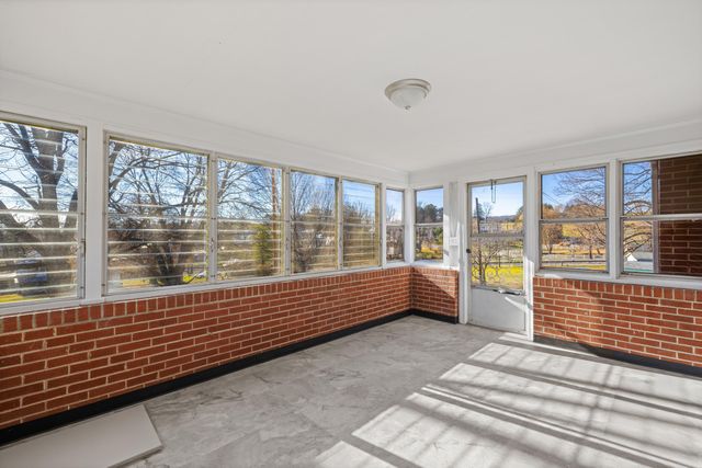 1726 MOUNTAIN VALLEY RD, Keezletown, VA 22832