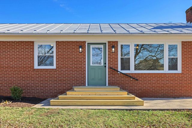 1726 MOUNTAIN VALLEY RD, Keezletown, VA 22832