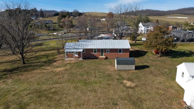 1726 MOUNTAIN VALLEY RD, Keezletown, VA 22832