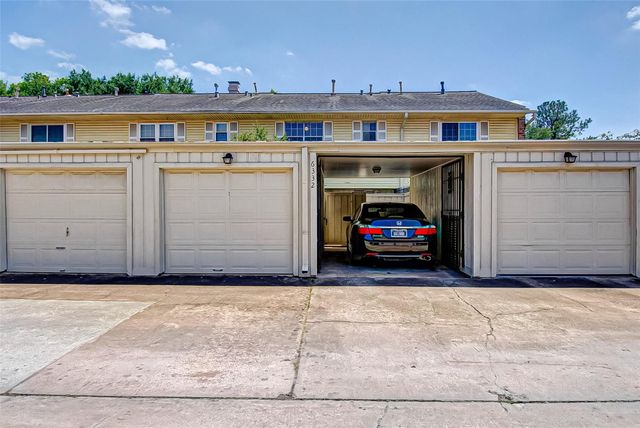 6332 Chevy Chase Drive 16, Houston, TX 77057