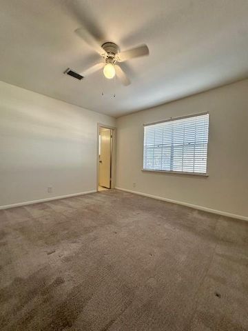 6332 Chevy Chase Drive 16, Houston, TX 77057