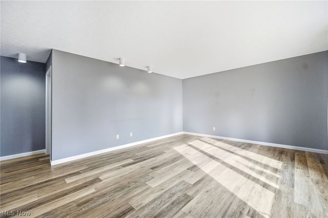 21600 Oak Bark Trail, Strongsville, OH 44149