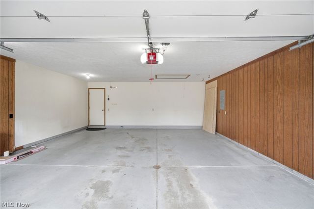 21600 Oak Bark Trail, Strongsville, OH 44149