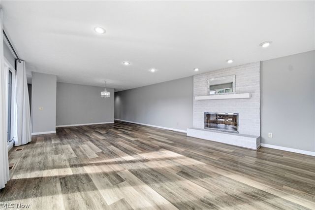 21600 Oak Bark Trail, Strongsville, OH 44149
