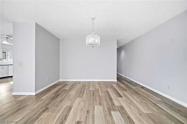 21600 Oak Bark Trail, Strongsville, OH 44149