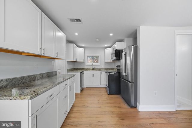212 COAKLEY ST, Fredericksburg, VA 22401