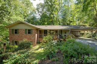 906 Indian Hill Road, Hendersonville, NC 28792