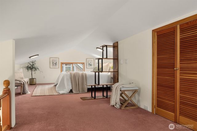 6044 25th Avenue NE, Seattle, WA 98115
