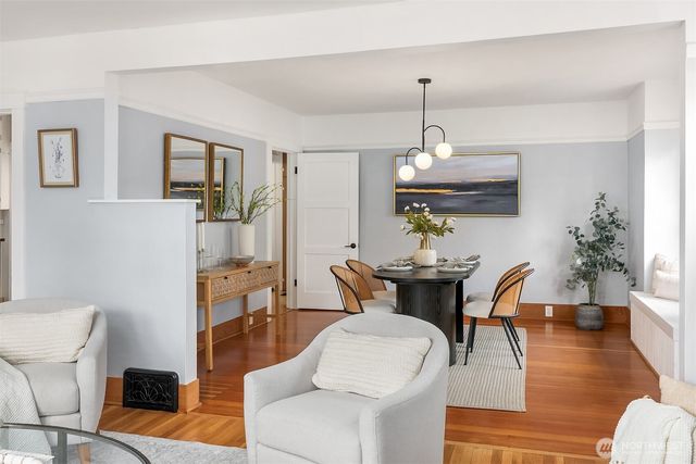 6044 25th Avenue NE, Seattle, WA 98115