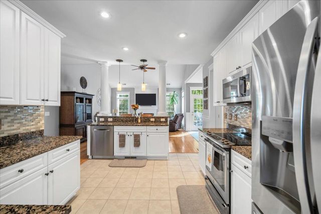 217 Carolinian Drive, Summerville, SC 29485