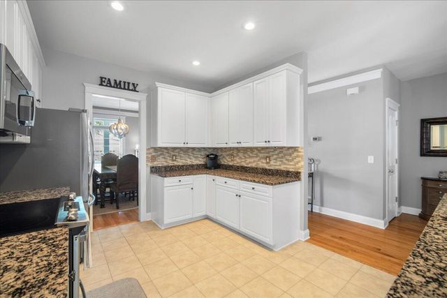 217 Carolinian Drive, Summerville, SC 29485