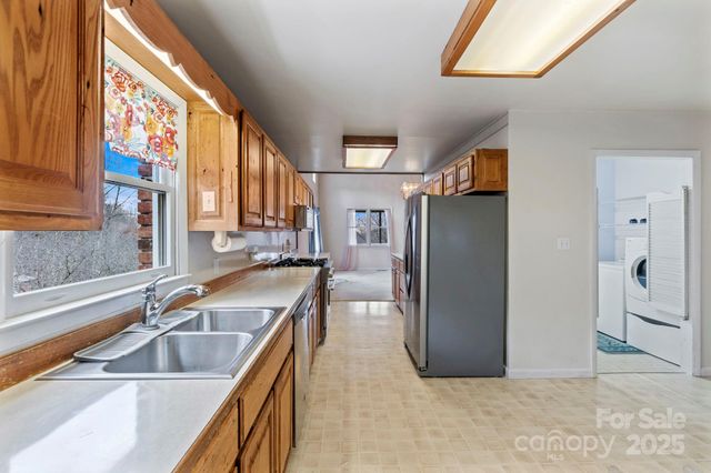 487 Julia Lane, Maggie Valley, NC 28751