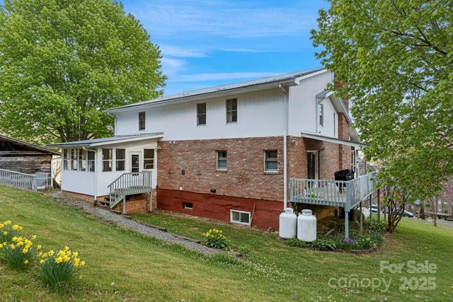 487 Julia Lane, Maggie Valley, NC 28751