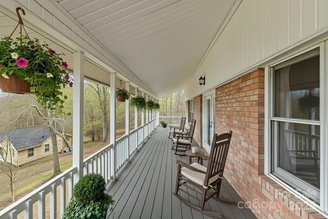 487 Julia Lane, Maggie Valley, NC 28751