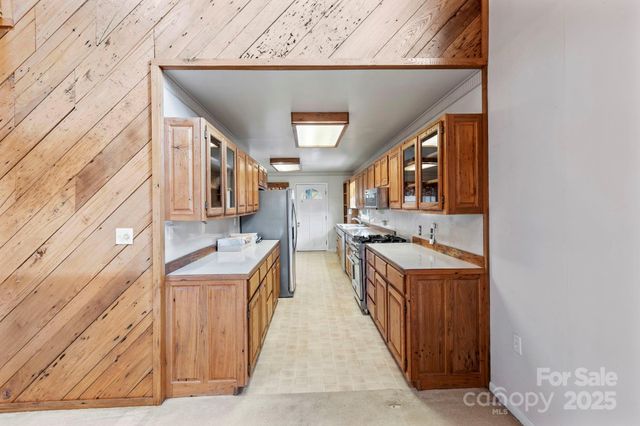 487 Julia Lane, Maggie Valley, NC 28751