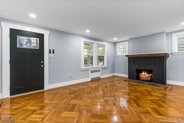 49 Oakwood Ave, Bloomfield Twp., NJ 07003