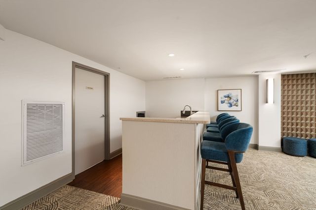 20 Chapel St B908, Brookline, MA 02446