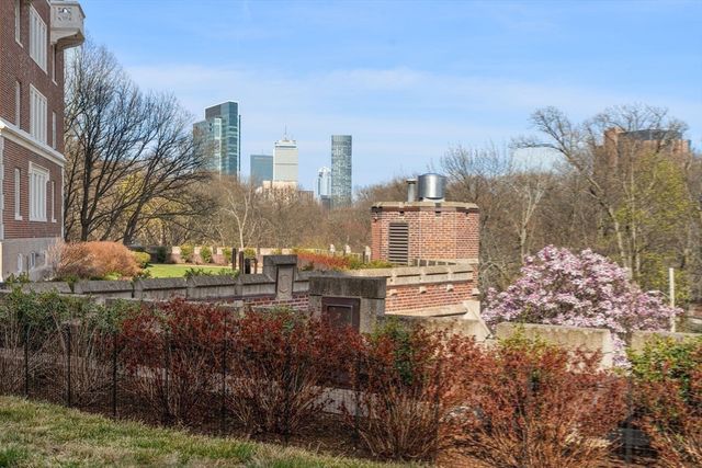 20 Chapel St B908, Brookline, MA 02446