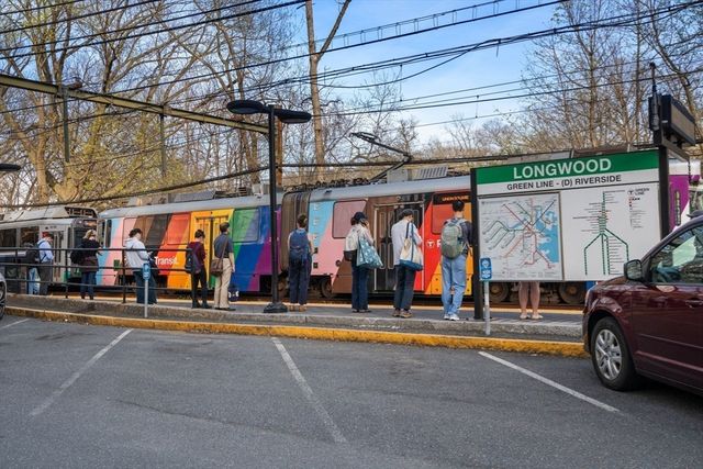 20 Chapel St B908, Brookline, MA 02446