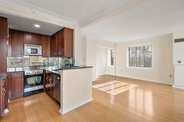 20 Chapel St B908, Brookline, MA 02446