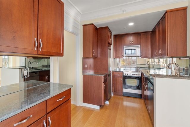 20 Chapel St B908, Brookline, MA 02446