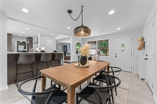 1619 Constance Drive E, Golden Valley, MN 55422