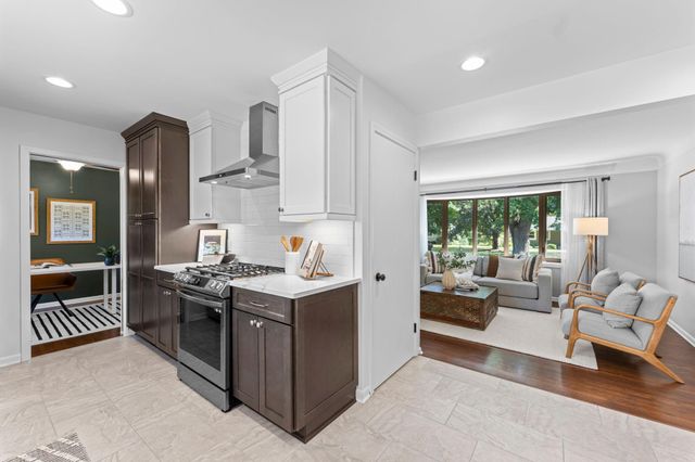 1619 Constance Drive E, Golden Valley, MN 55422