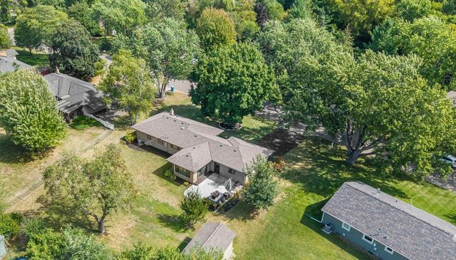 1619 Constance Drive E, Golden Valley, MN 55422