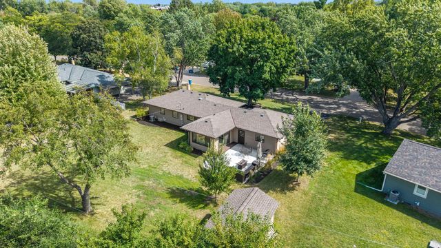 1619 Constance Drive E, Golden Valley, MN 55422