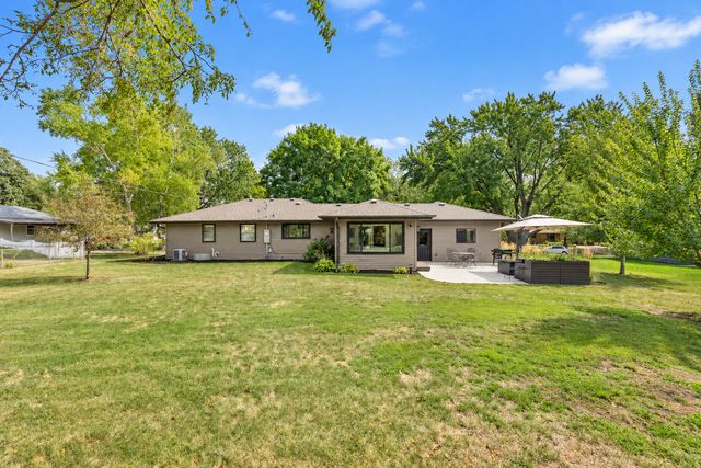 1619 Constance Drive E, Golden Valley, MN 55422