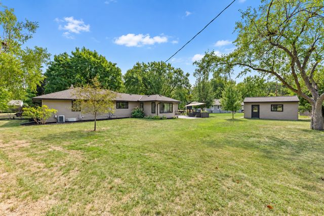 1619 Constance Drive E, Golden Valley, MN 55422