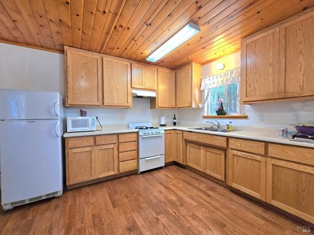 36193 Covelo Rd, Willits, CA 95490