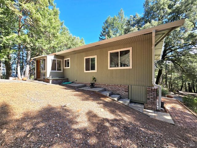 36193 Covelo Rd, Willits, CA 95490