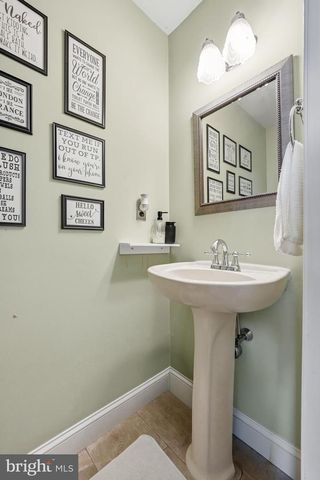 739 WYNGATE, Somerdale, NJ 08083