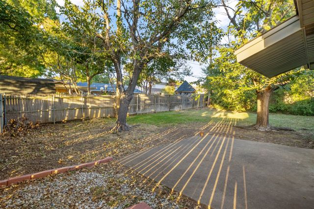 7101 Monterrey Drive, Fort Worth, TX 76112