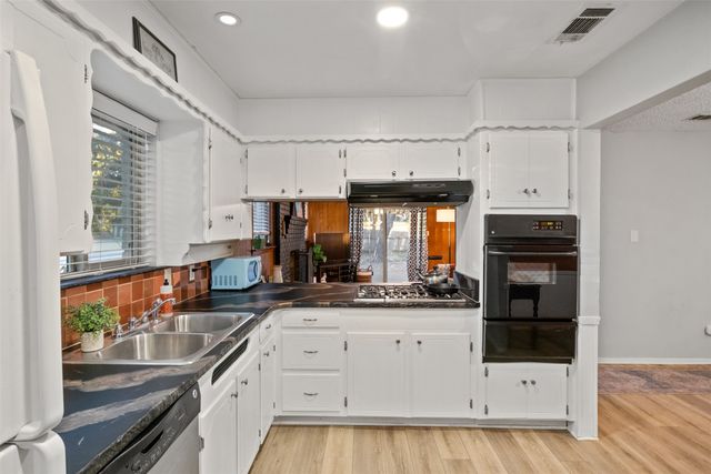 7101 Monterrey Drive, Fort Worth, TX 76112