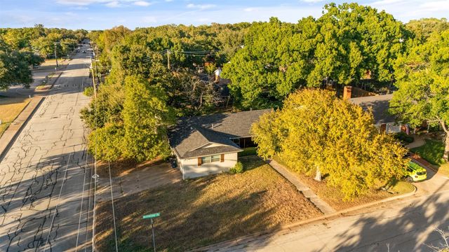 7101 Monterrey Drive, Fort Worth, TX 76112