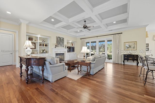 28 Catamaran Ln, Bluffton, SC 29909