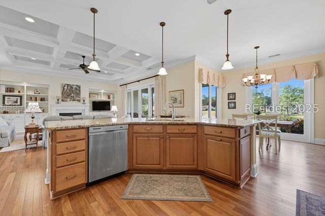 28 Catamaran Ln, Bluffton, SC 29909