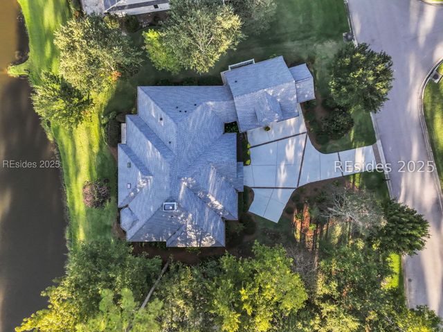 28 Catamaran Ln, Bluffton, SC 29909