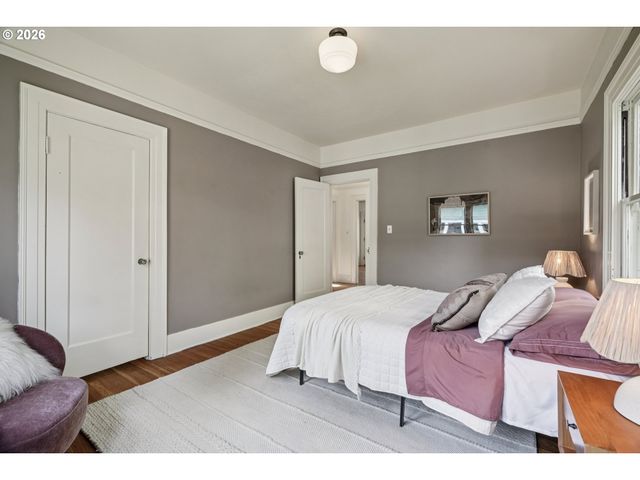 5216 Ne CLEVELAND Ave, Portland, OR 97211