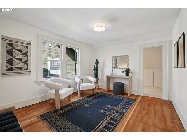 5216 Ne CLEVELAND Ave, Portland, OR 97211