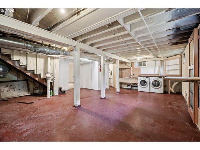 5216 Ne CLEVELAND Ave, Portland, OR 97211