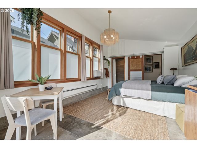 5216 Ne CLEVELAND Ave, Portland, OR 97211