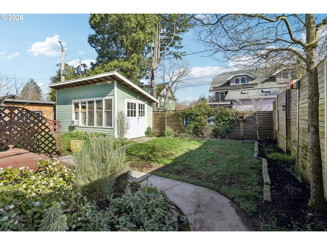 5216 Ne CLEVELAND Ave, Portland, OR 97211