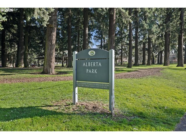 5216 Ne CLEVELAND Ave, Portland, OR 97211