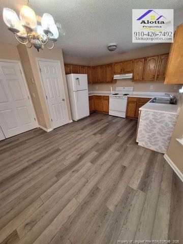 866 Nighthawk Drive, Fayetteville, NC 28314