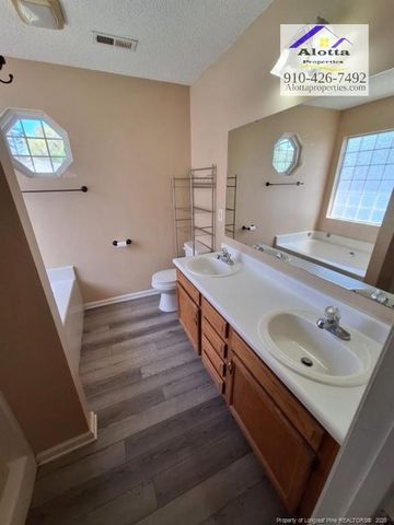 866 Nighthawk Drive, Fayetteville, NC 28314